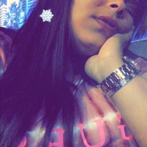 Meet your Posher, Carolina